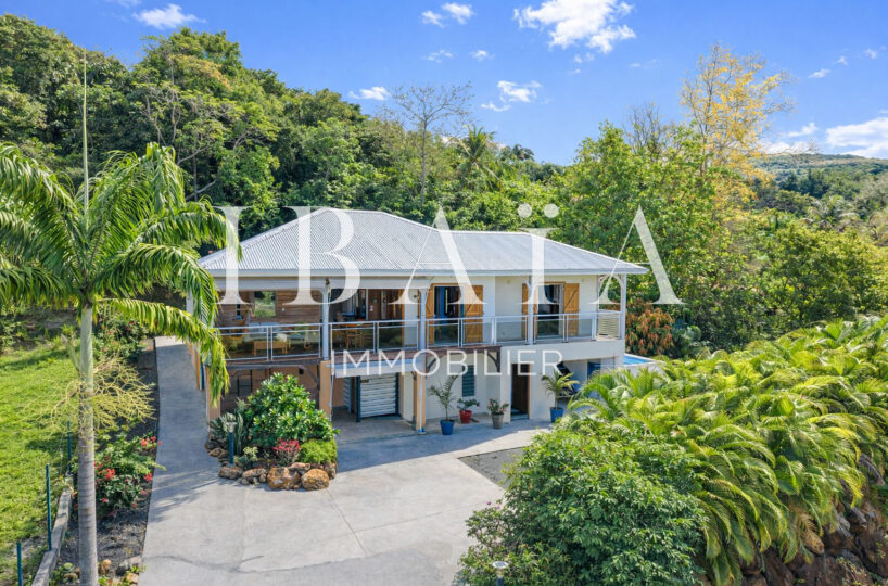 Agence IBAIA Immobilier - EXCLUSIVITÉ - DESHAIES - VILLA VUE MER - PLAGE À PIEDS