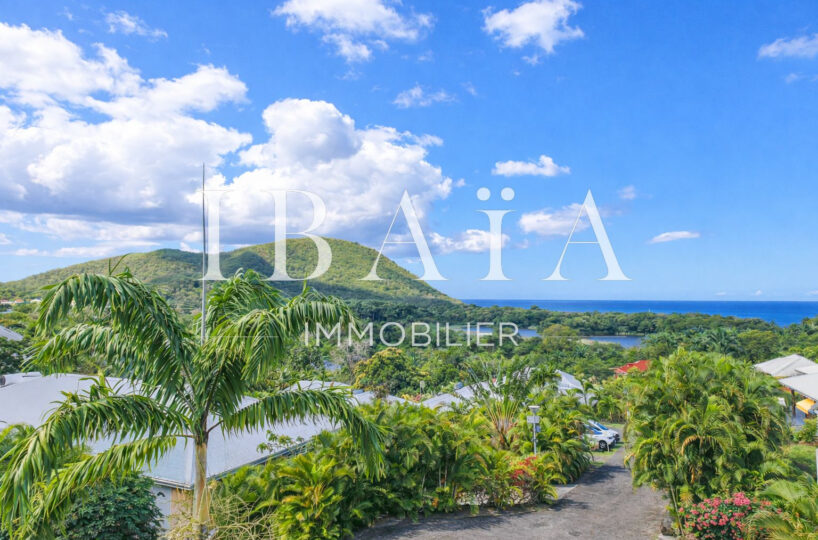 Agence IBAIA Immobilier - EXCLUSIVITÉ - DESHAIES - VILLA VUE MER - PLAGE À PIEDS