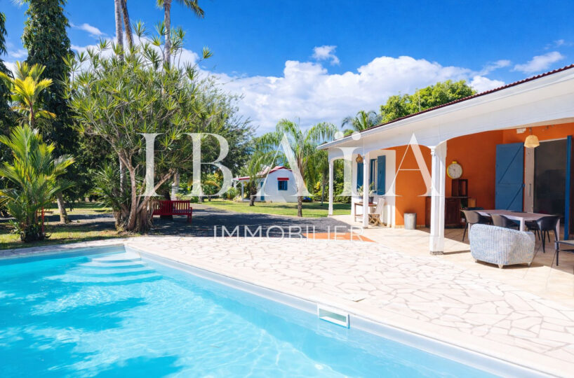 Agence IBAIA Immobilier - BAIE-MAHAULT - SECTEUR BIGLETTE - PROPRIÉTÉ VILLA + 2 DÉPEND