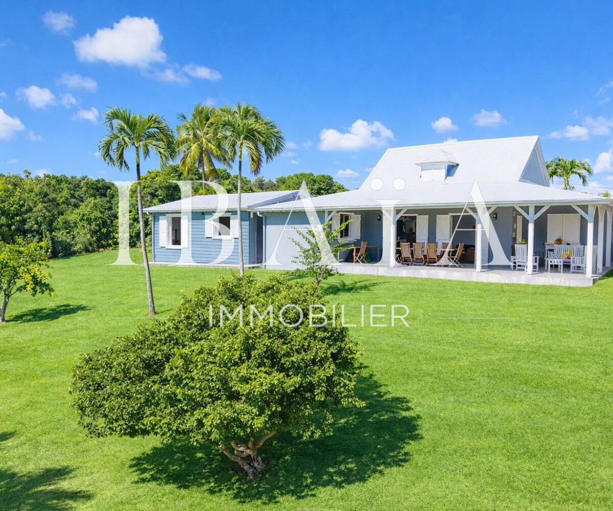 Agence IBAIA Immobilier - CONVENANCE - VILLA 5 CHAMBRES + BUREAU - TERRAIN DE 1.600 M2