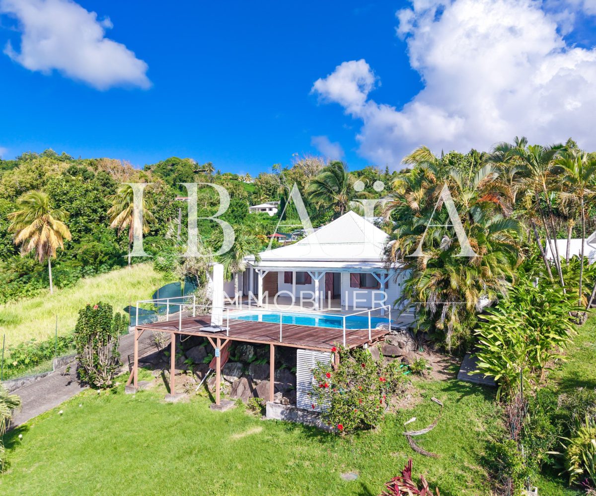 Agence IBAIA Immobilier - EXCLUSIVITÉ - TROIS RIVIERES - VUE MER SUR LES SAINTES - 4 C