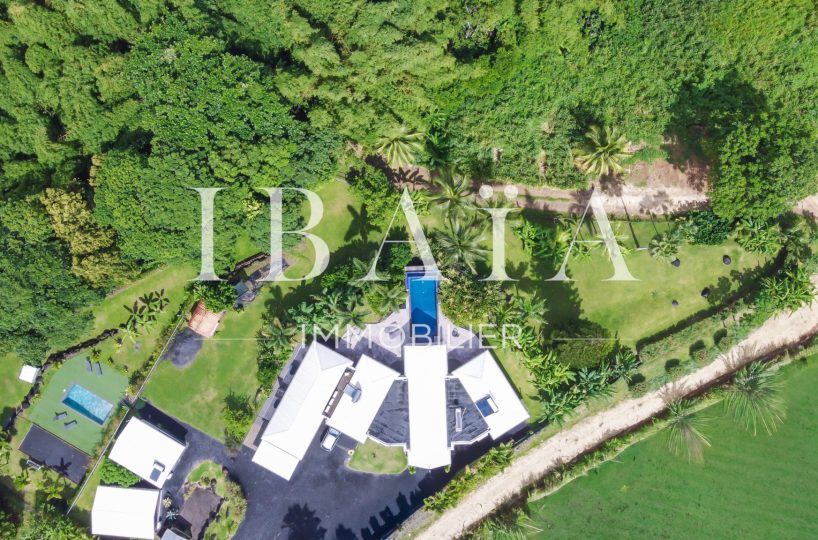 Agence IBAIA Immobilier - PROPRIÉTÉ D'EXCEPTION ENTRE PLAGES ET NATURE LUXURIANTE