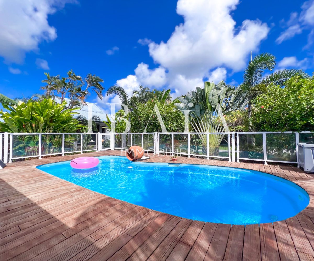 Agence IBAIA Immobilier - SAINTE-ANNE - VILLA AVEC PISCINE + APPARTEMENT