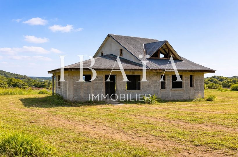 Agence IBAIA Immobilier - EXCLUSIVITÉ - SAINTE ROSE - VILLA INACHEVÉE