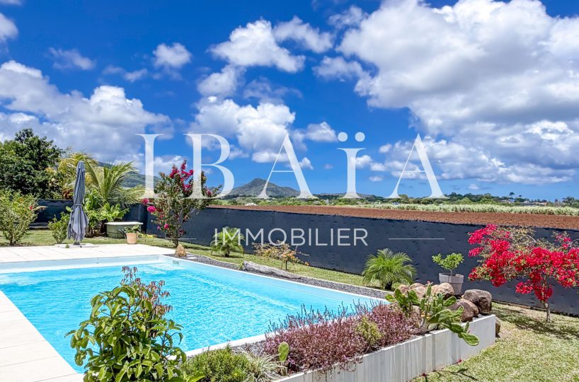 Agence IBAIA Immobilier - EXCLUSIVITÉ - SAINTE ROSE - VILLA AVEC PISCINE - 3CH + MEZZA