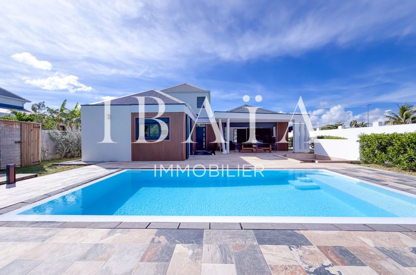 Agence IBAIA Immobilier - PORT LOUIS - VILLA 4 CHAMBRES AVEC PISCINE - MEUBLÉE