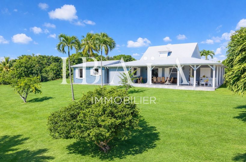 Agence IBAIA Immobilier - CONVENANCE - VILLA 5 CHAMBRES + BUREAU - TERRAIN DE 1.600 M2