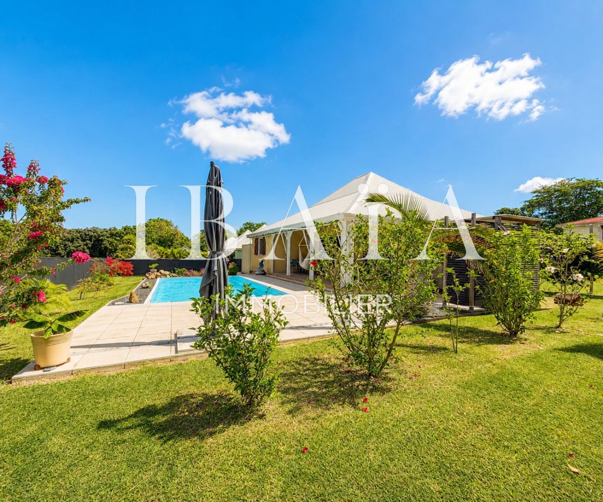 Agence IBAIA Immobilier - SAINTE ROSE - VILLA AVEC PISCINE - 3CH + MEZZANINE