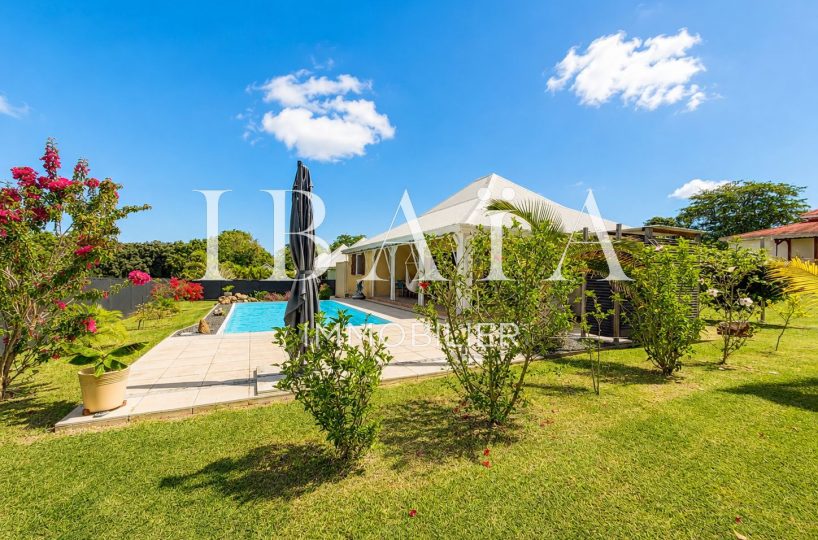 Agence IBAIA Immobilier - SAINTE ROSE - VILLA AVEC PISCINE - 3CH + MEZZANINE
